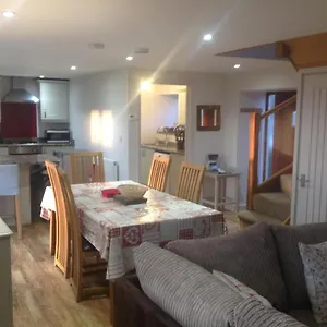 Beautiful Dog Freindly Near Cowbridge Barry & Holiday home